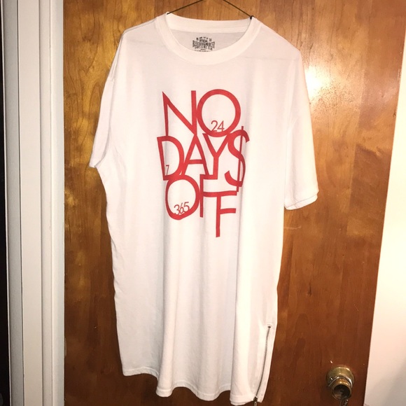 White designed tee - Picture 1 of 3